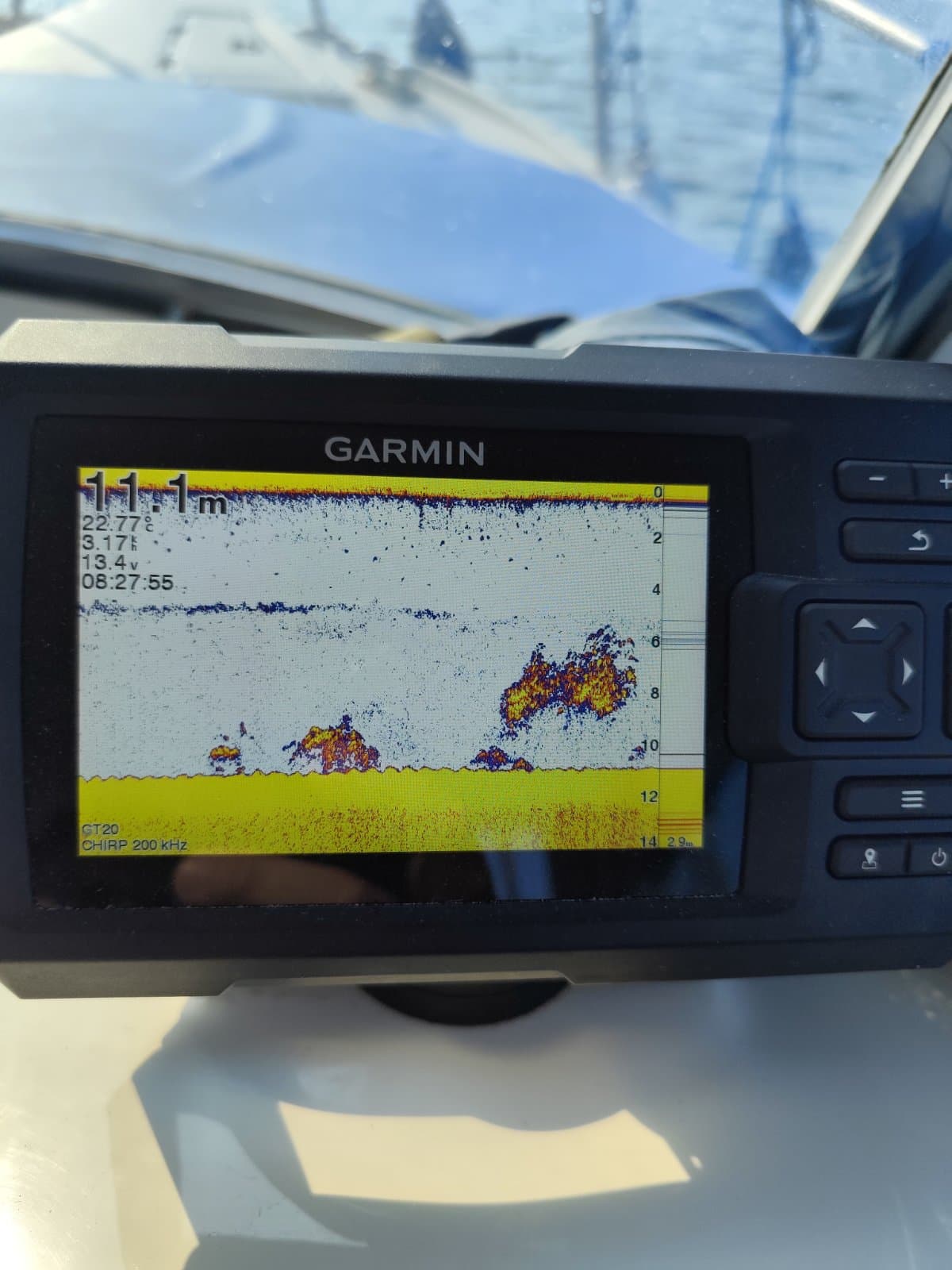 Fishfinder screen during an Adriatic fishing trip